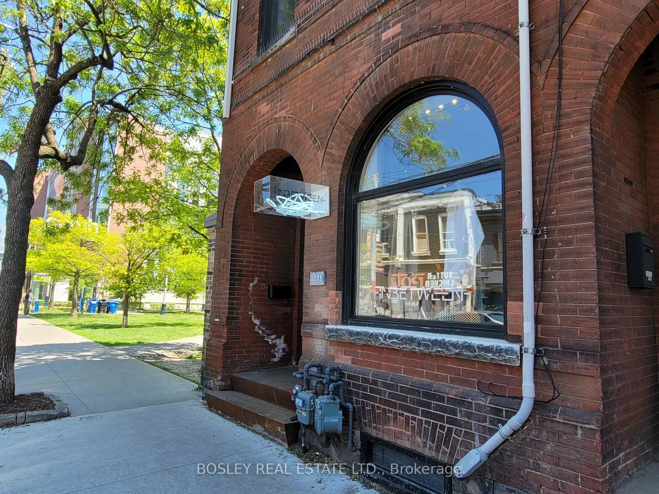 1075, Queen, Trinity-Bellwoods, Toronto