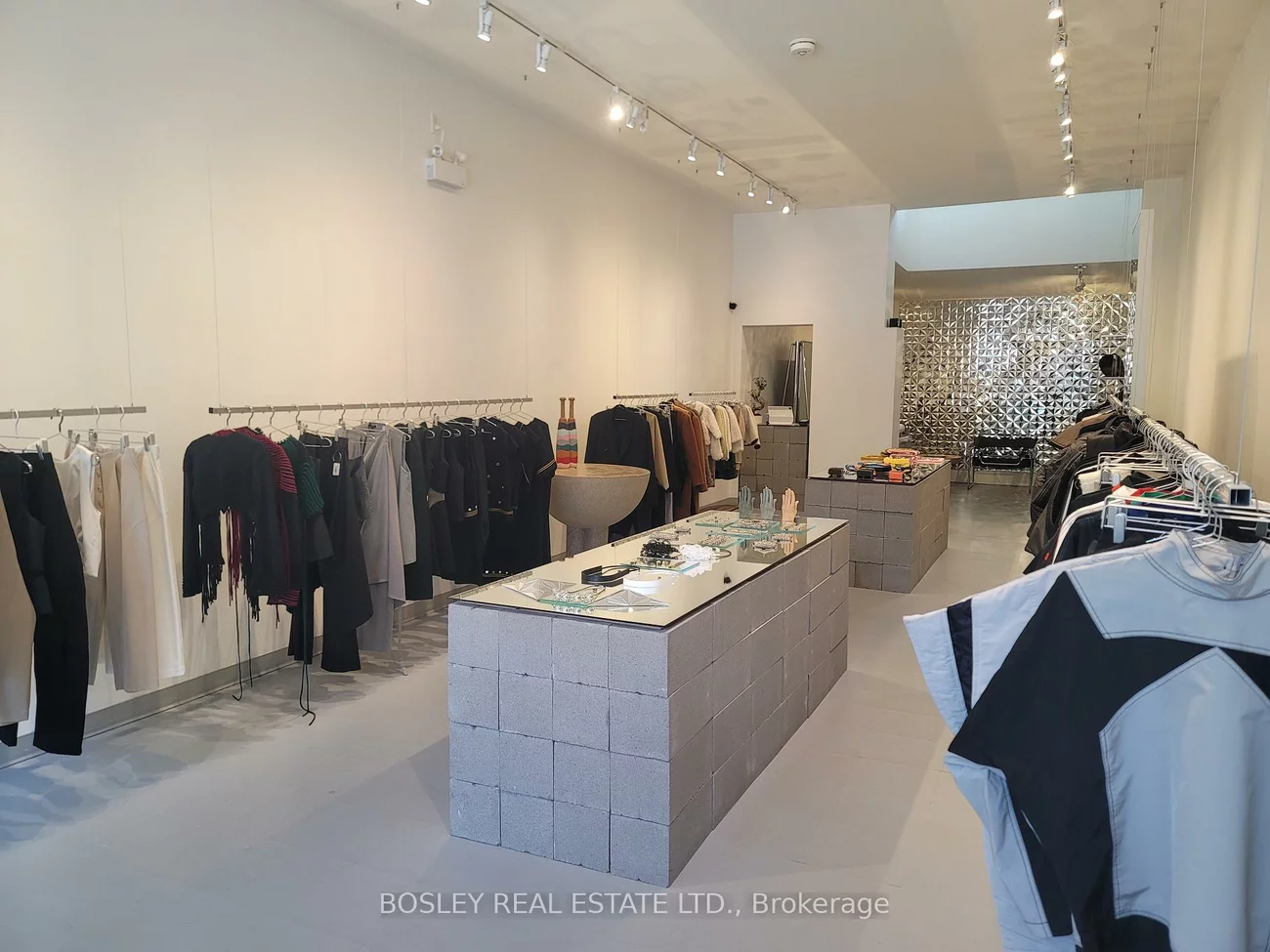 1075, Queen, Trinity-Bellwoods, Toronto