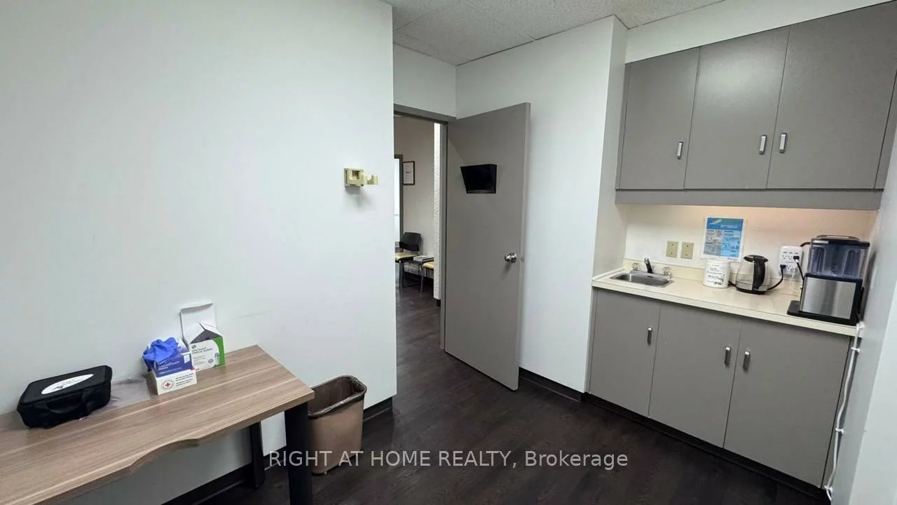 1333, Sheppard, Henry Farm, Toronto