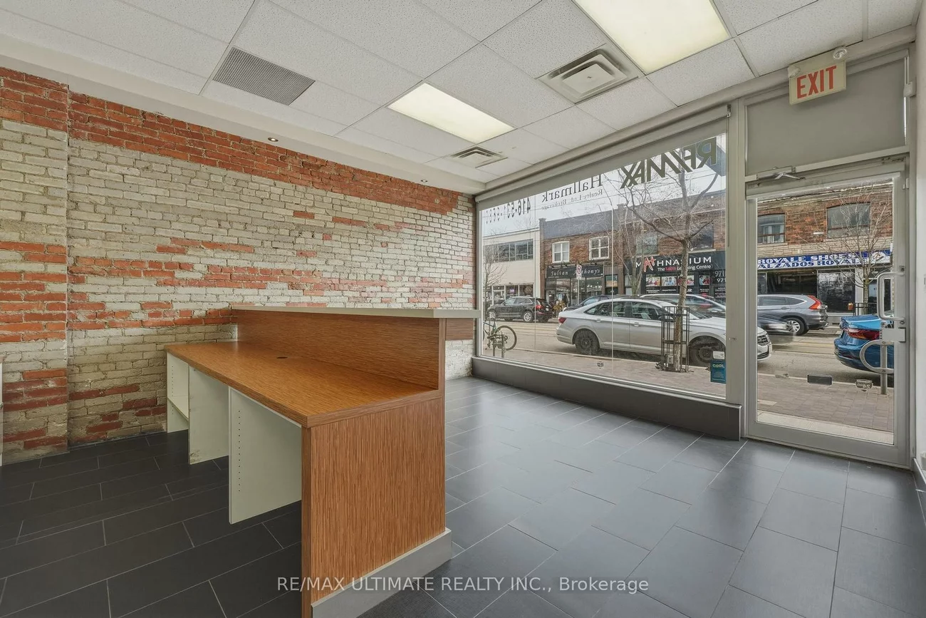 968, College, Dufferin Grove, Toronto