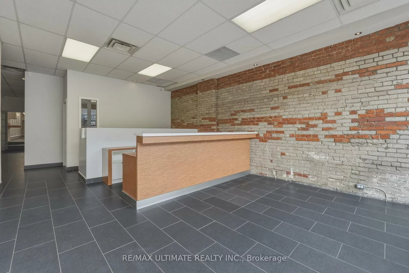 968, College, Dufferin Grove, Toronto