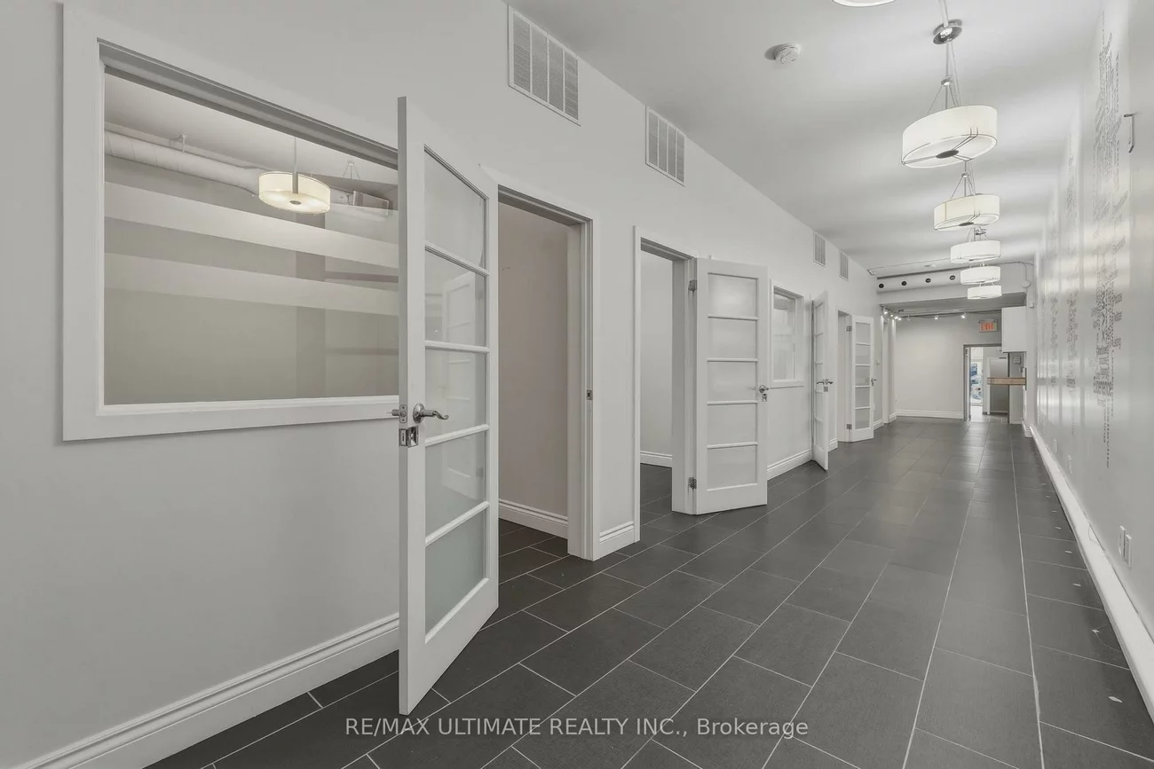 968, College, Dufferin Grove, Toronto