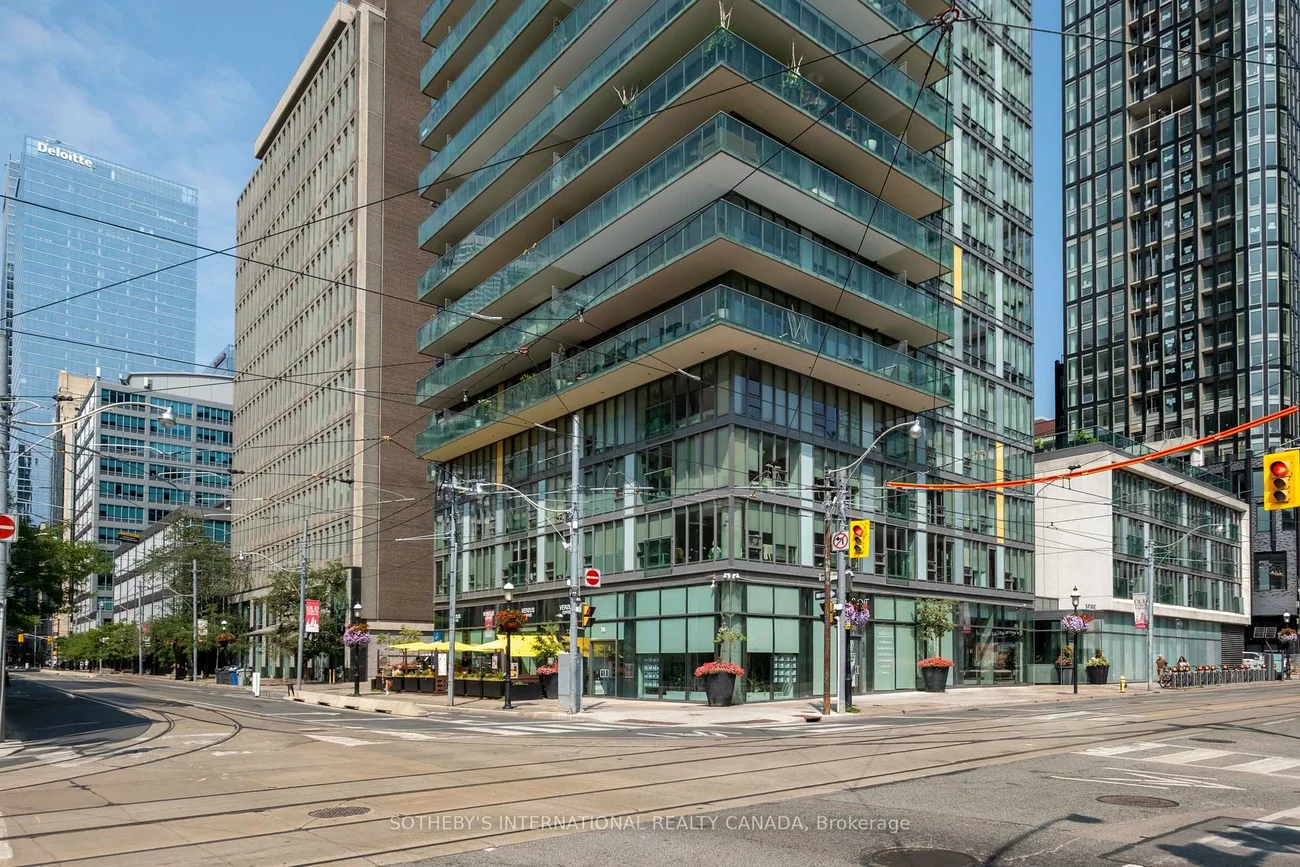 74, Adelaide, Church-Yonge Corridor, Toronto