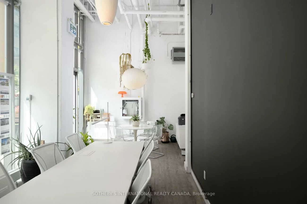 74, Adelaide, Church-Yonge Corridor, Toronto