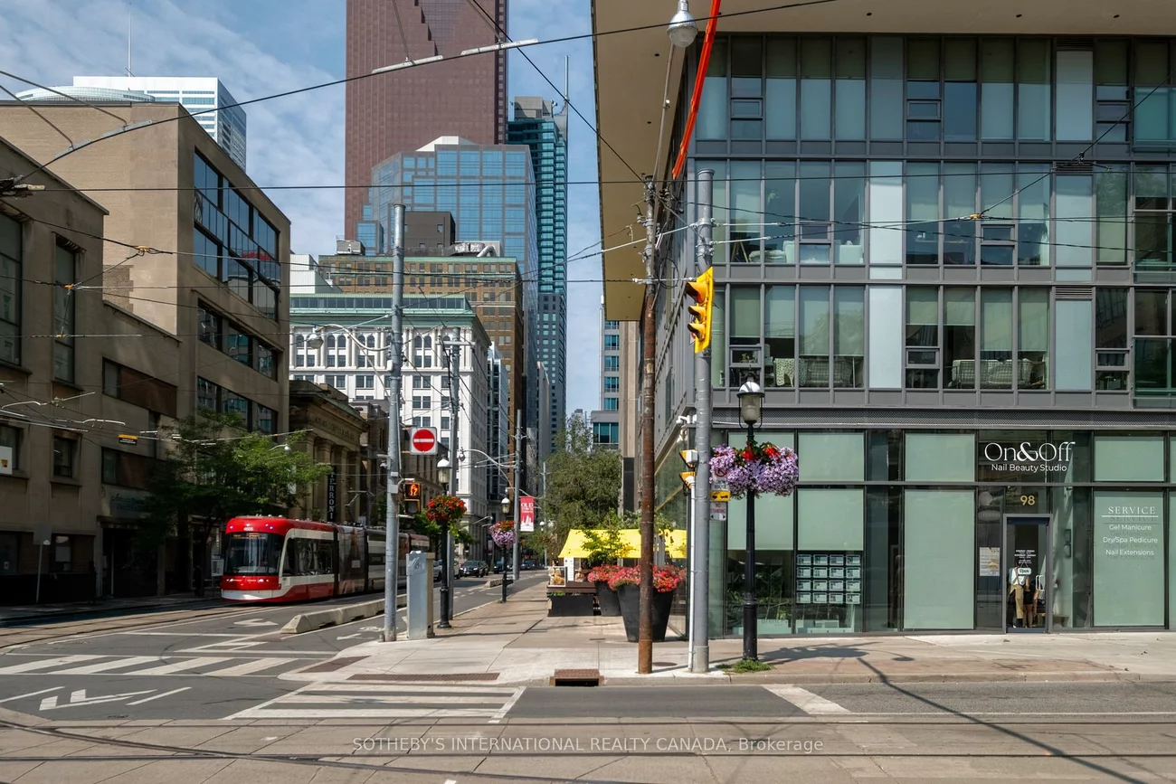 74, Adelaide, Church-Yonge Corridor, Toronto