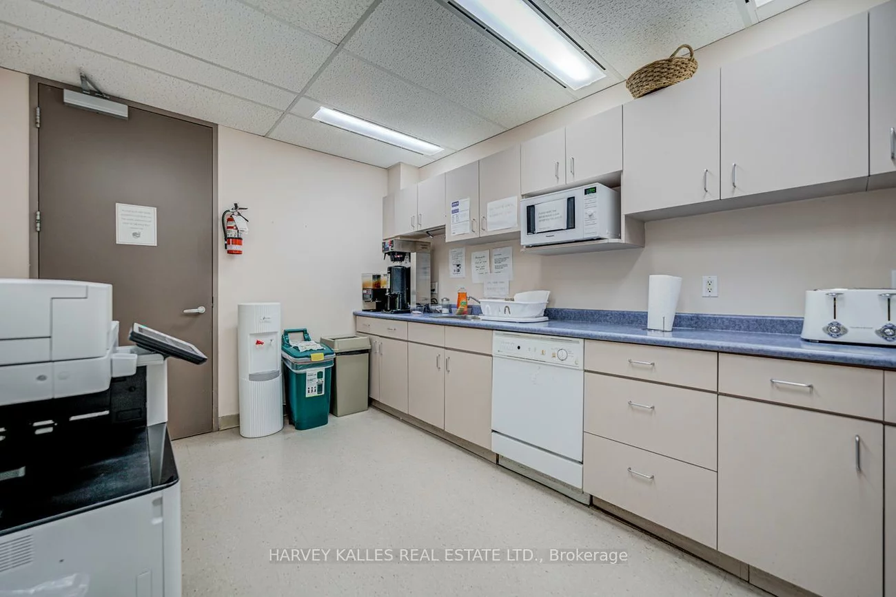 45, Sheppard, Willowdale East, Toronto
