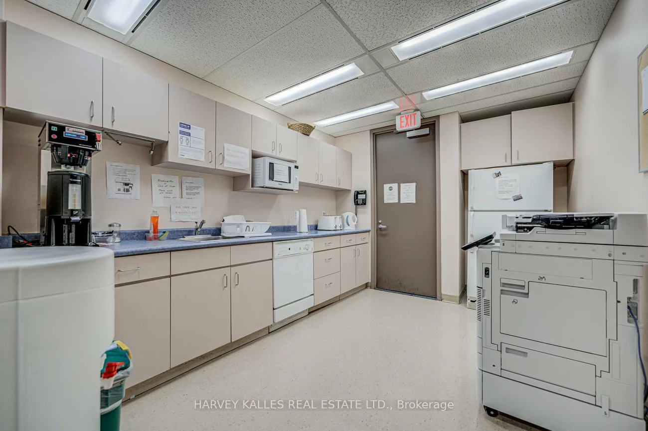 45, Sheppard, Willowdale East, Toronto