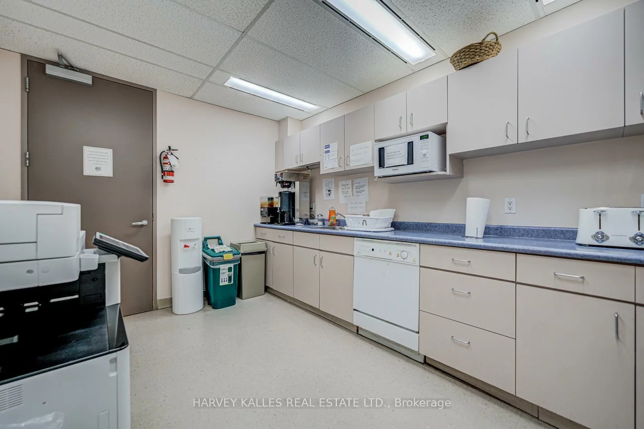 45, Sheppard, Willowdale East, Toronto