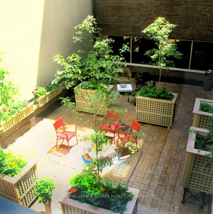 124, Merton, Mount Pleasant West, Toronto
