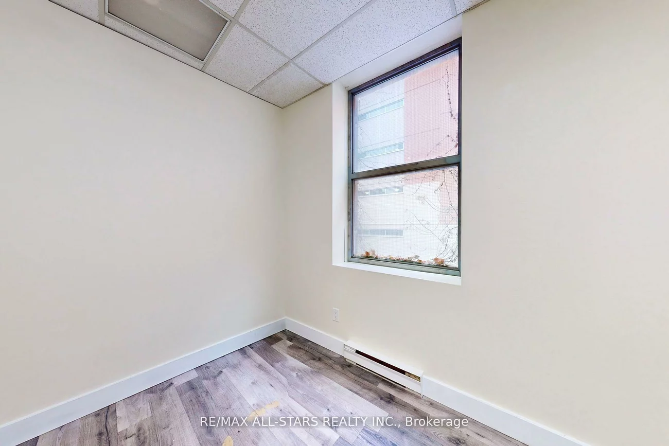 66, Gerrard, Church-Yonge Corridor, Toronto