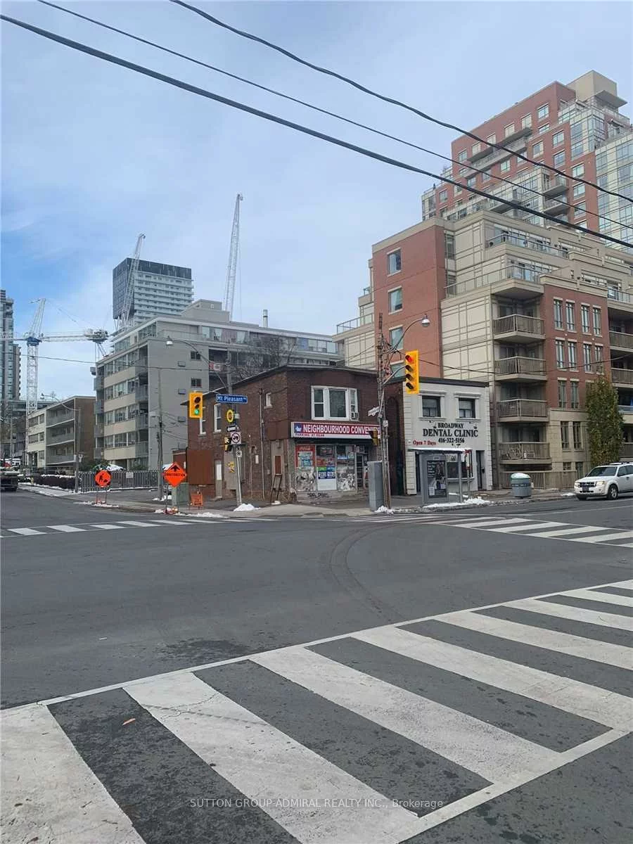 894, Mount Pleasant, Mount Pleasant West, Toronto