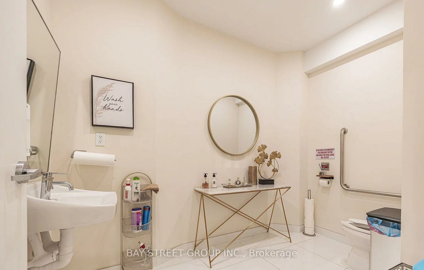 515, Wilson, Clanton Park, Toronto