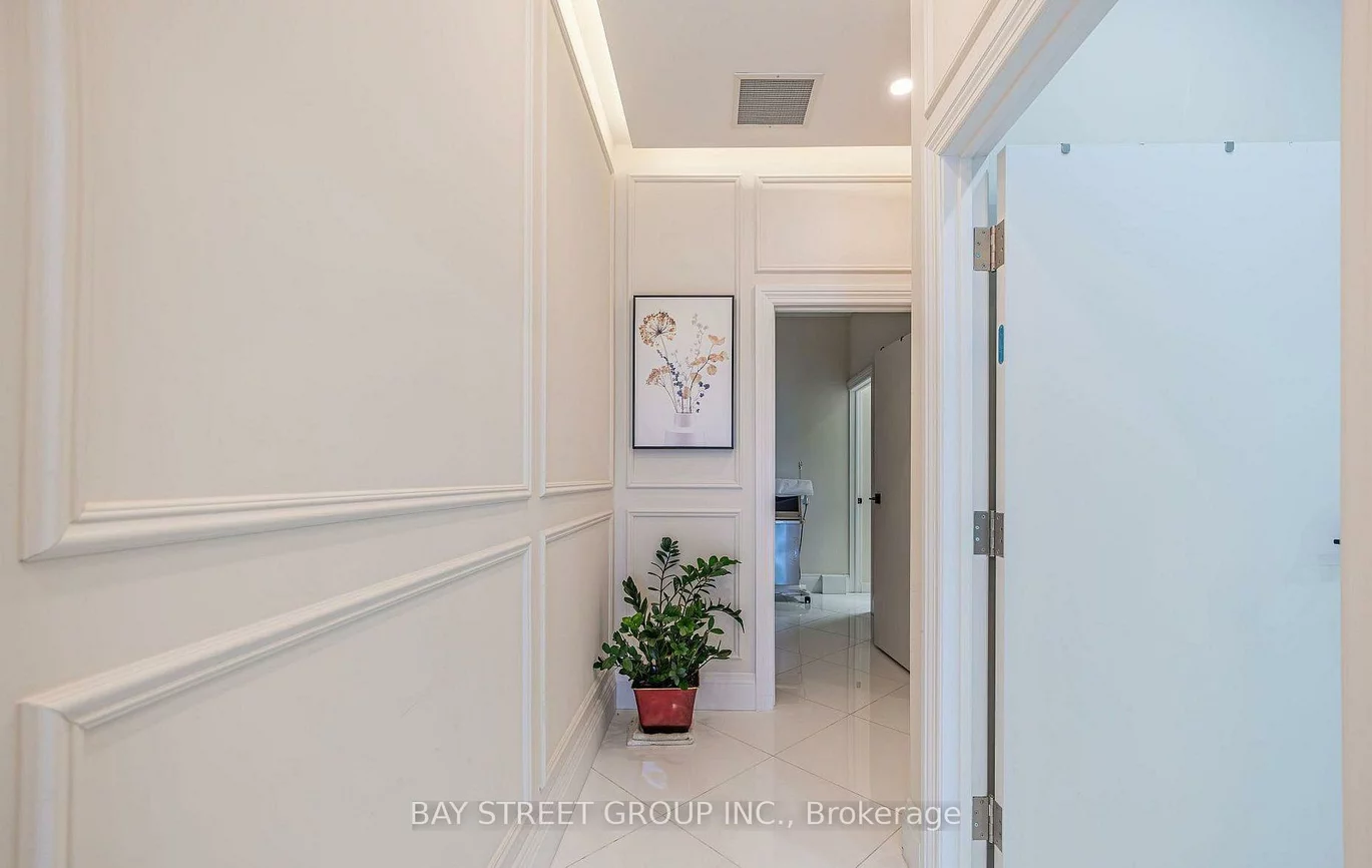 515, Wilson, Clanton Park, Toronto