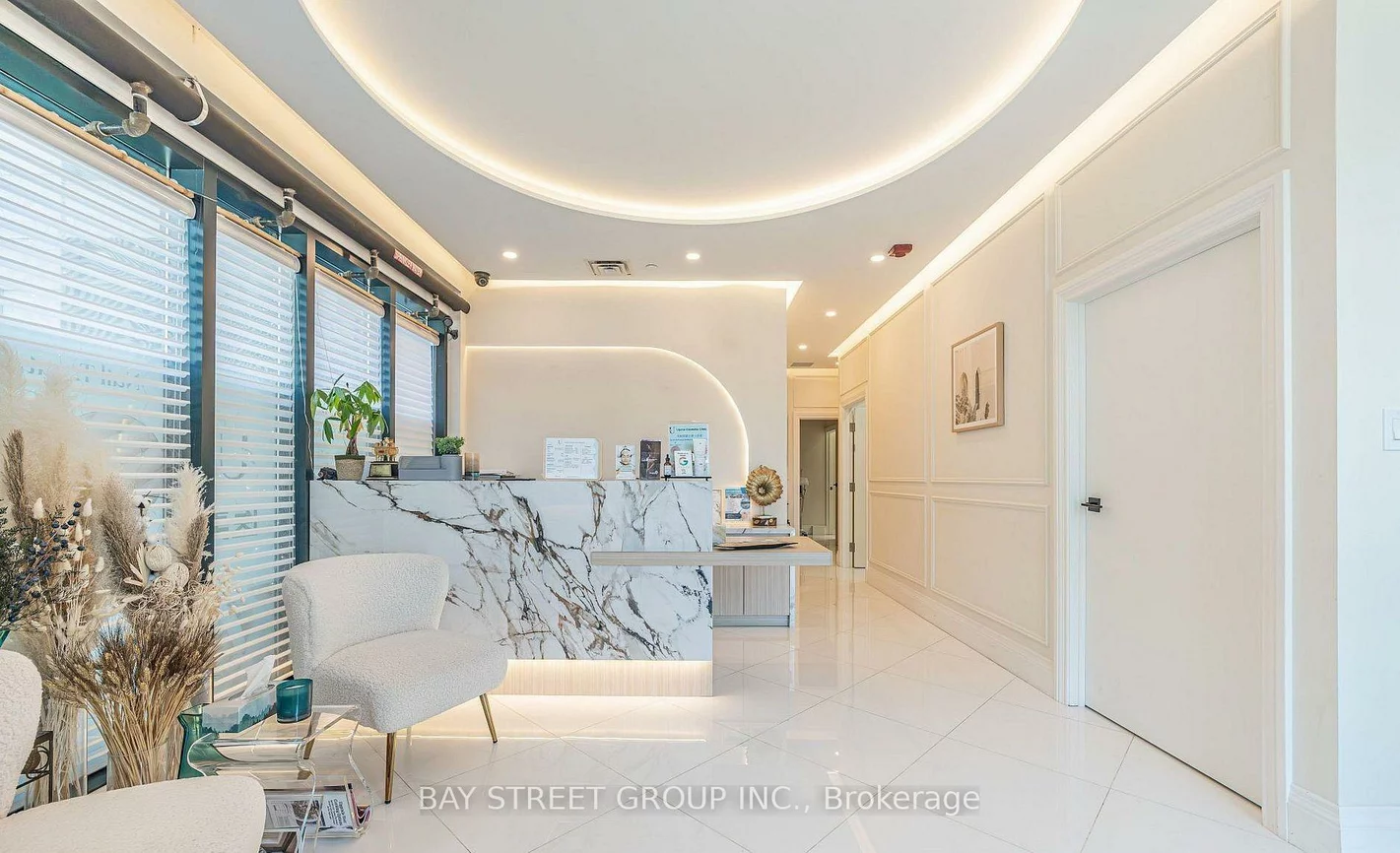 515, Wilson, Clanton Park, Toronto