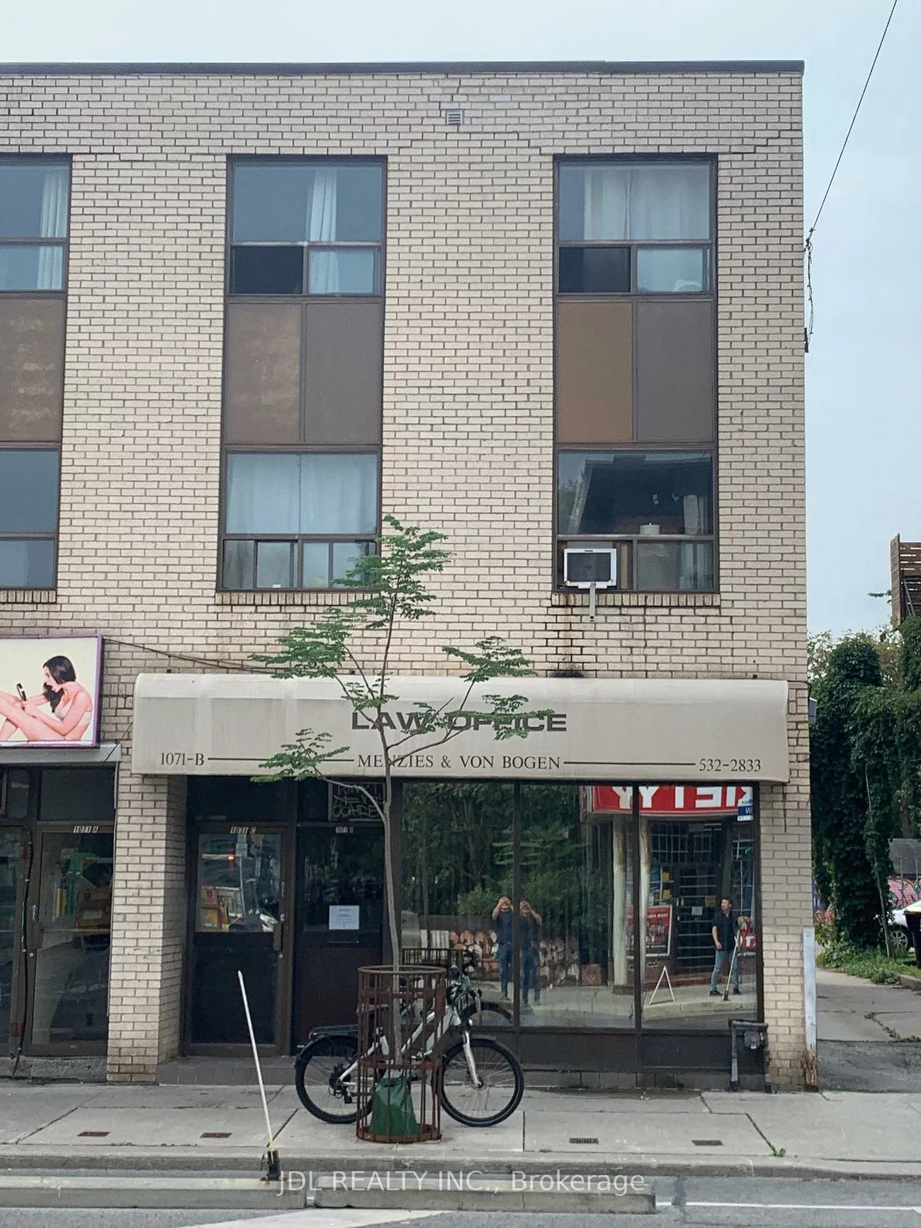 1071-B, Bloor, Dufferin Grove, Toronto