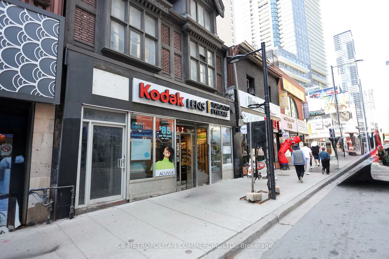 364, Yonge, Bay Street Corridor, Toronto