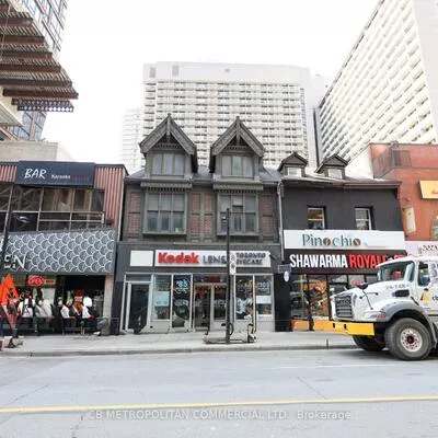 364, Yonge, Bay Street Corridor, Toronto