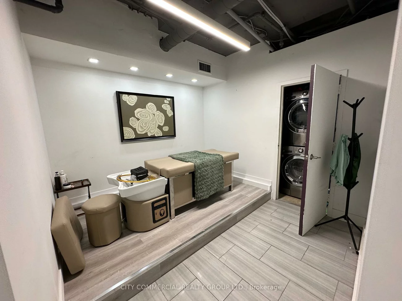 1300, Bay, Annex, Toronto