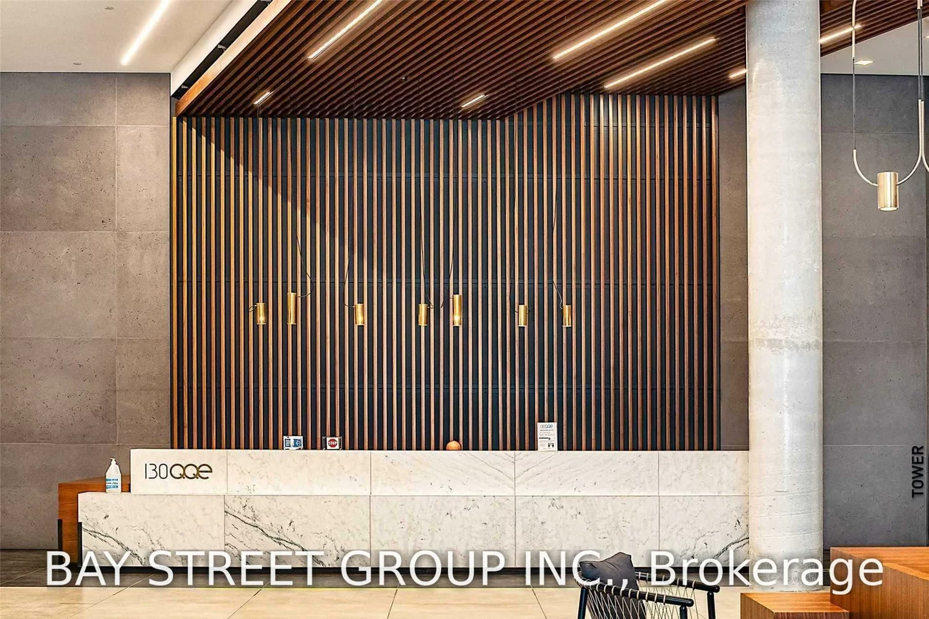 130, Queens, Waterfront Communities C8, Toronto