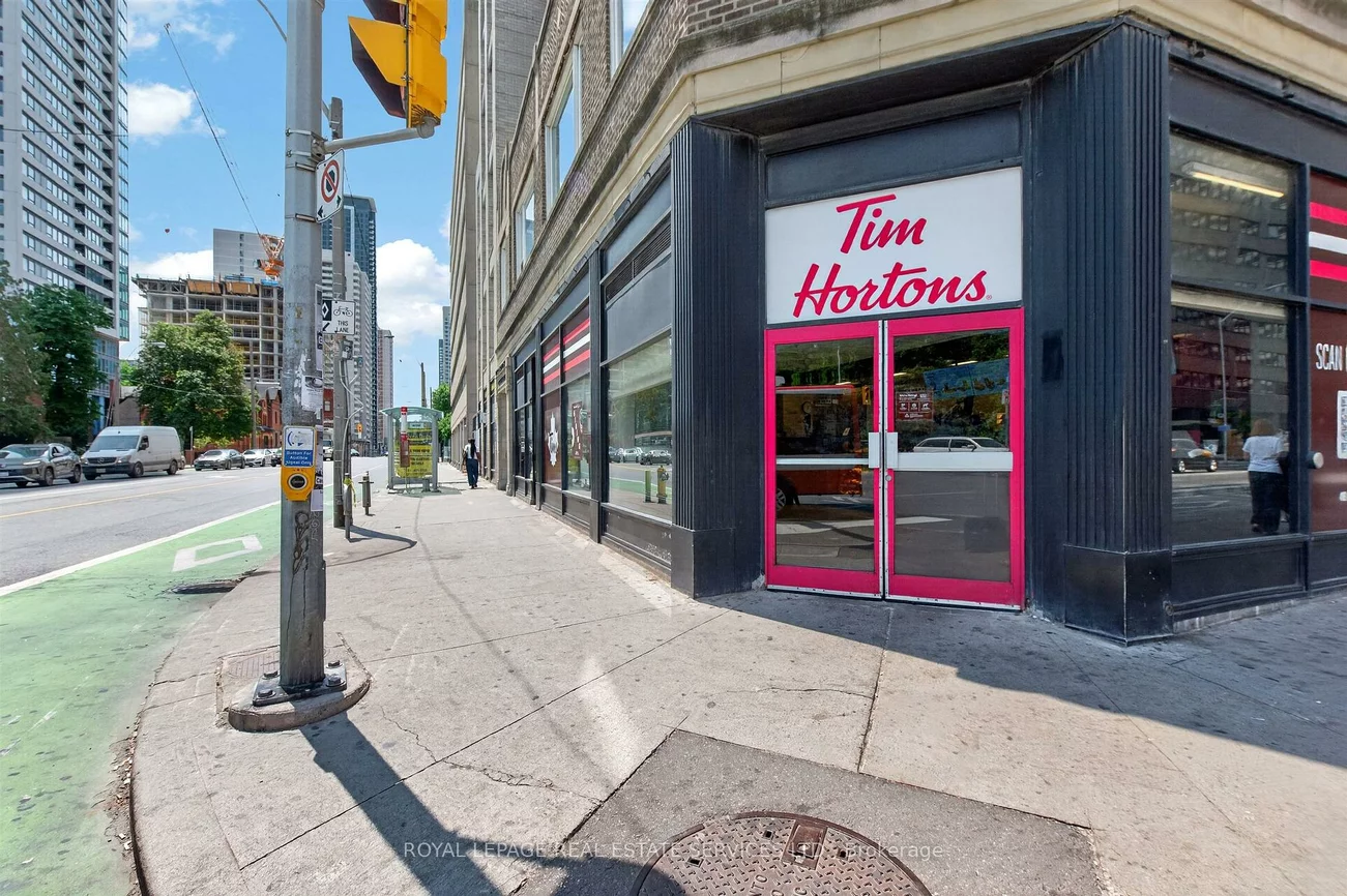 421, Bloor, North St. James Town, Toronto