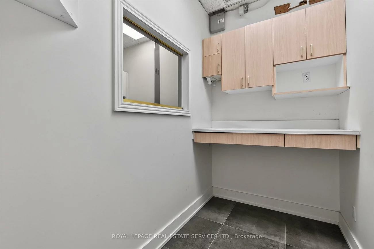 421, Bloor, North St. James Town, Toronto