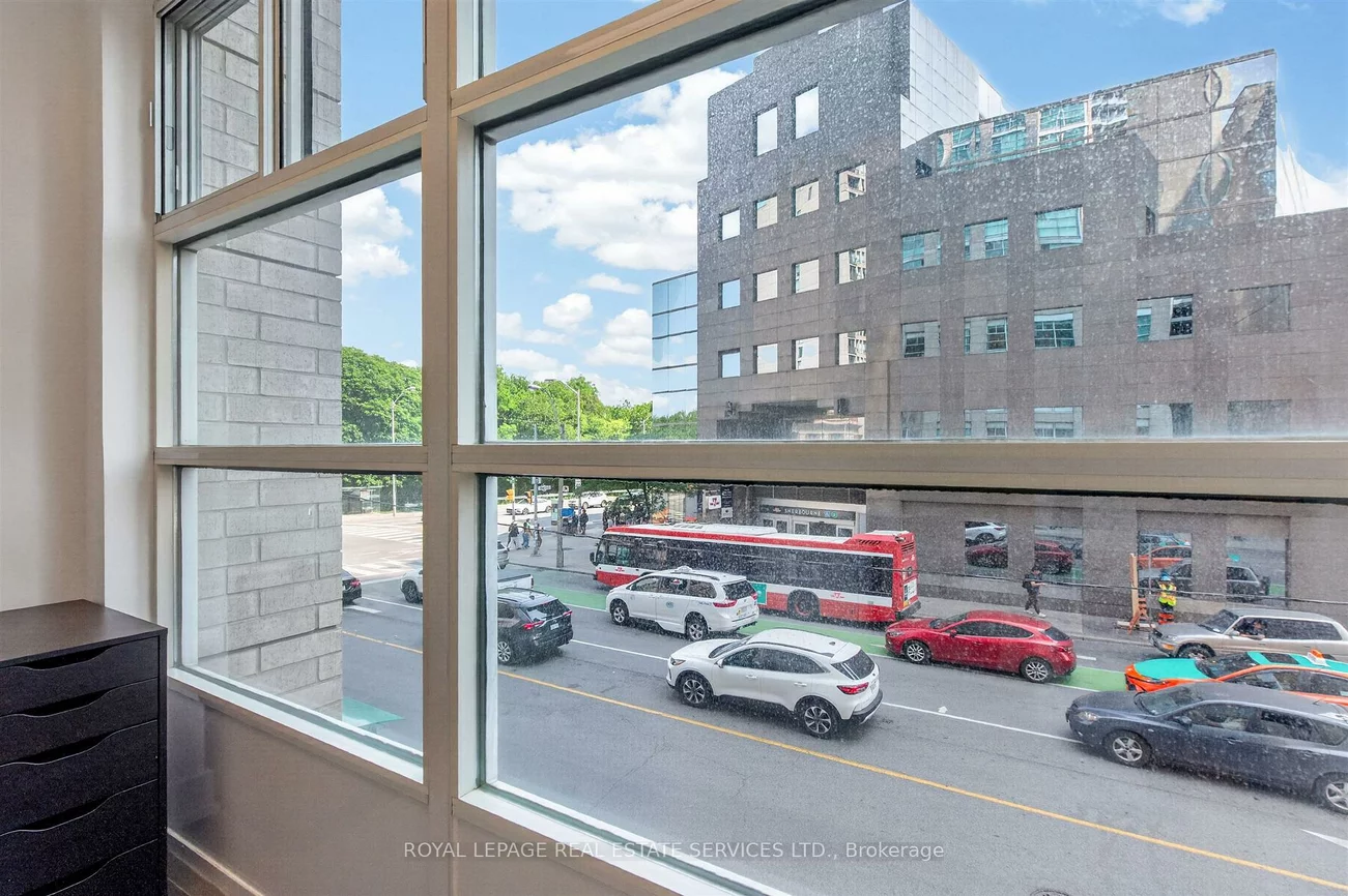 421, Bloor, North St. James Town, Toronto