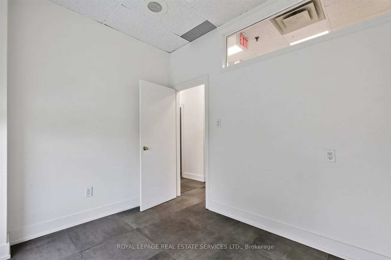 421, Bloor, North St. James Town, Toronto