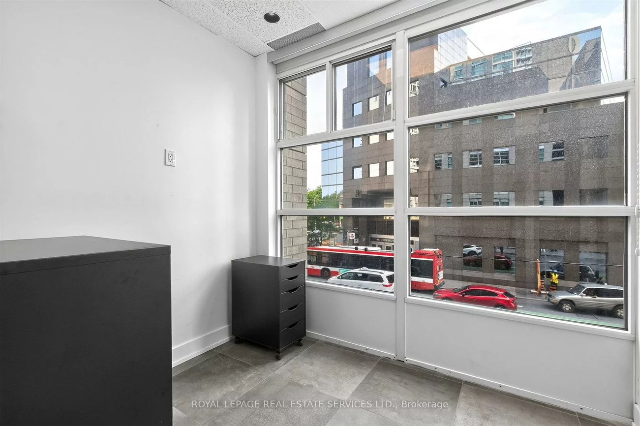 421, Bloor, North St. James Town, Toronto