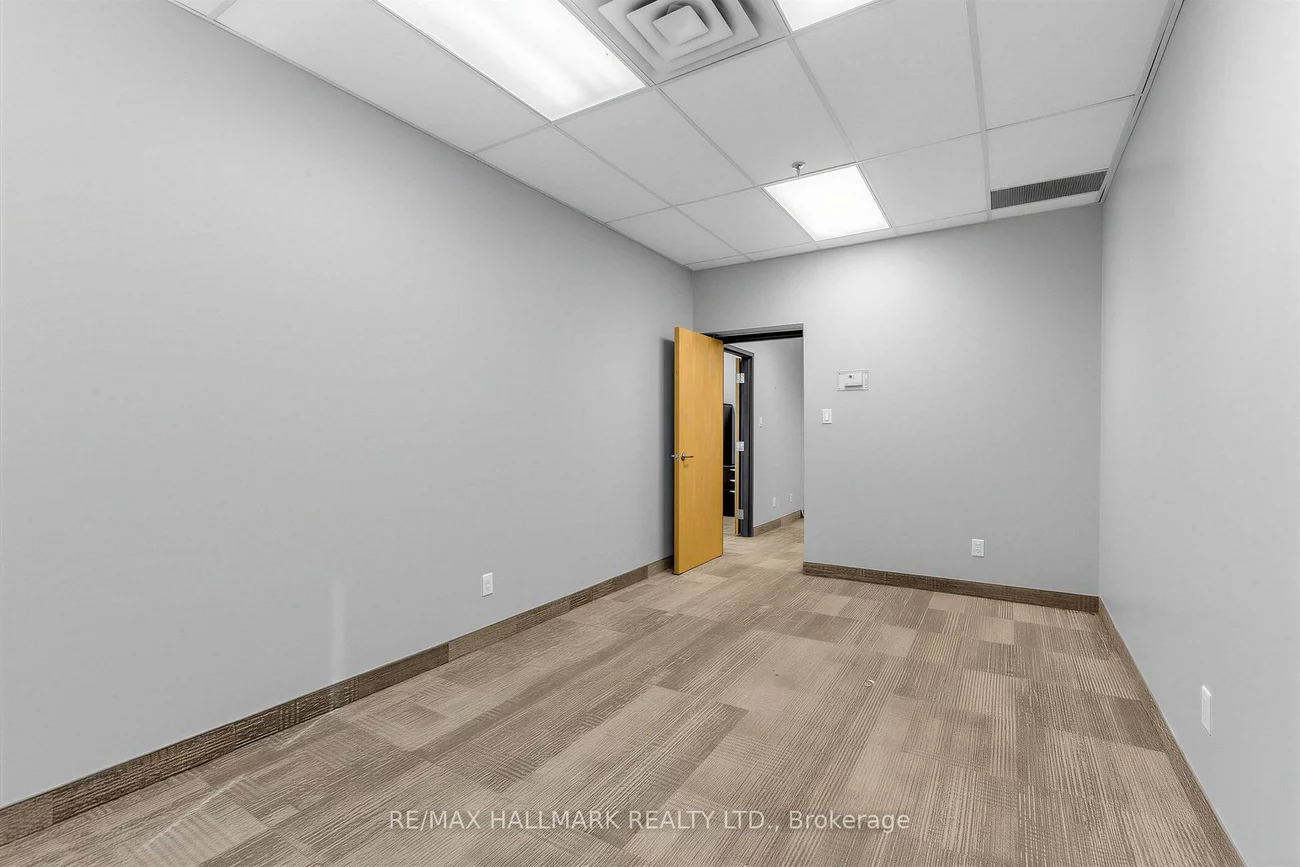 30, Kern, Banbury-Don Mills, Toronto