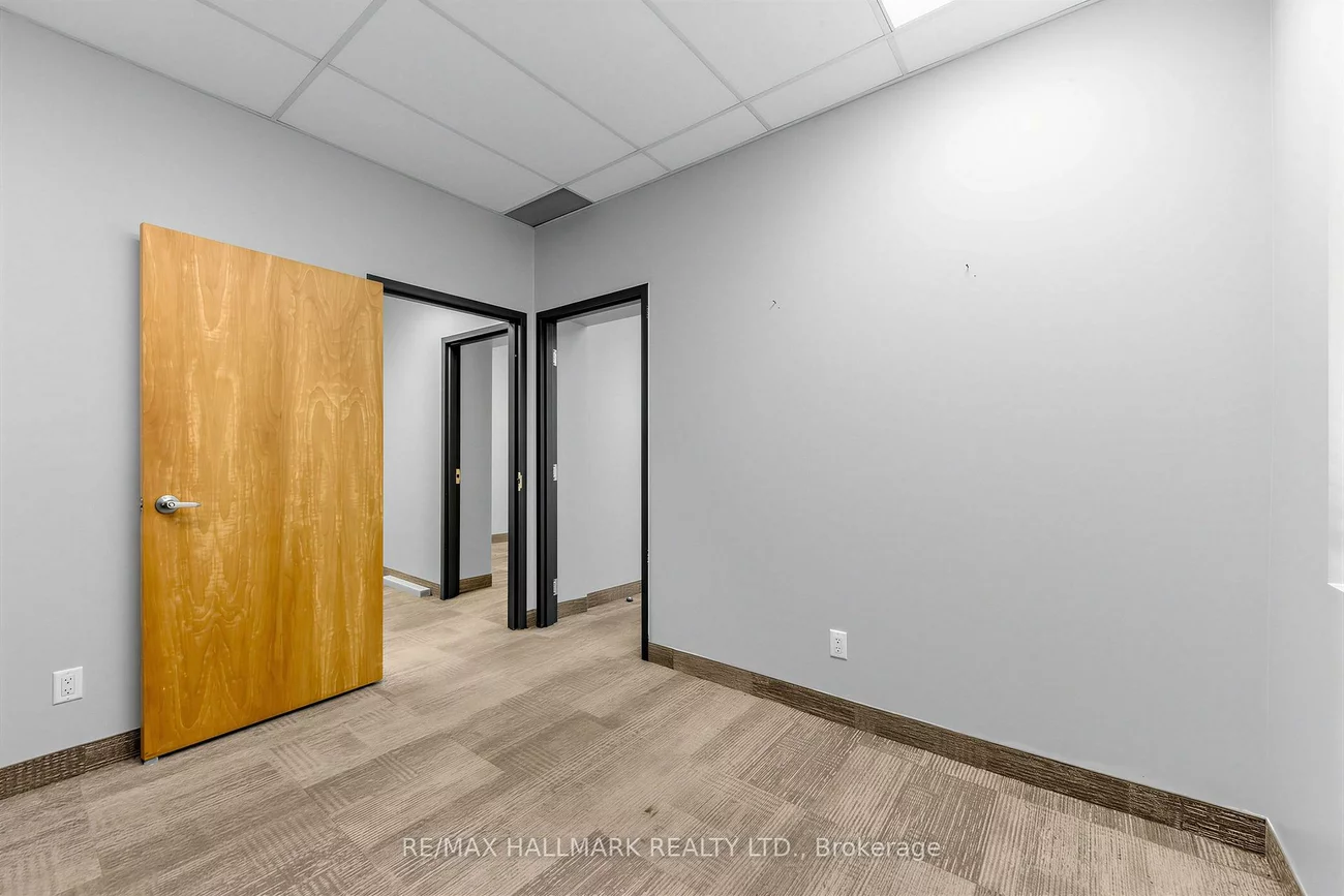 30, Kern, Banbury-Don Mills, Toronto