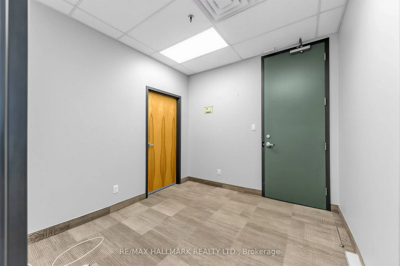 30, Kern, Banbury-Don Mills, Toronto