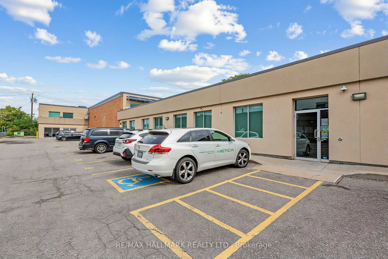 30, Kern, Banbury-Don Mills, Toronto