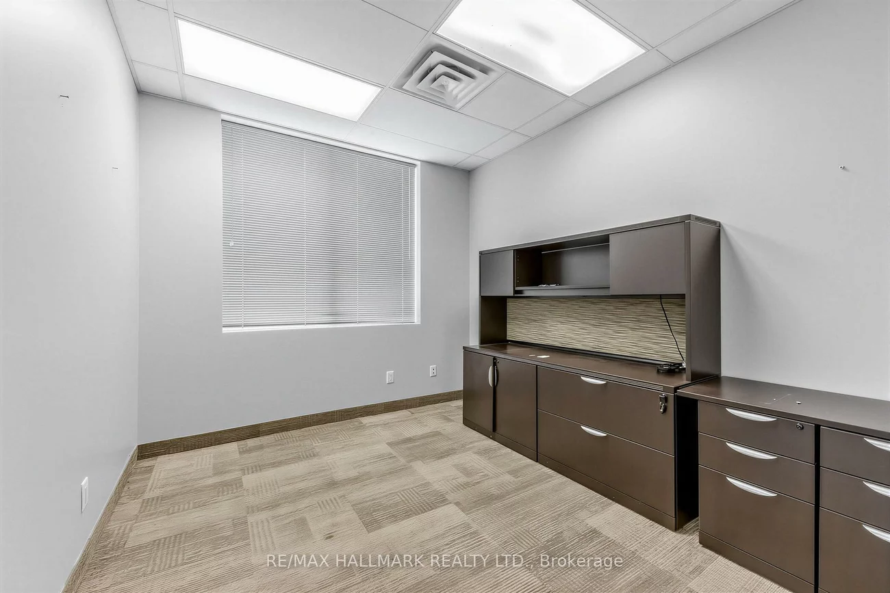 30, Kern, Banbury-Don Mills, Toronto