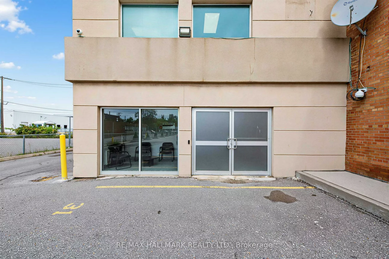 30, Kern, Banbury-Don Mills, Toronto