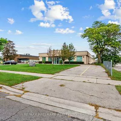 30, Kern, Banbury-Don Mills, Toronto