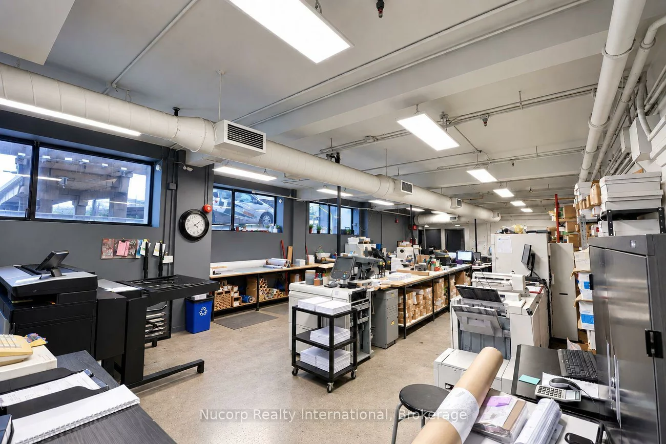 422, Adelaide, Waterfront Communities C1, Toronto
