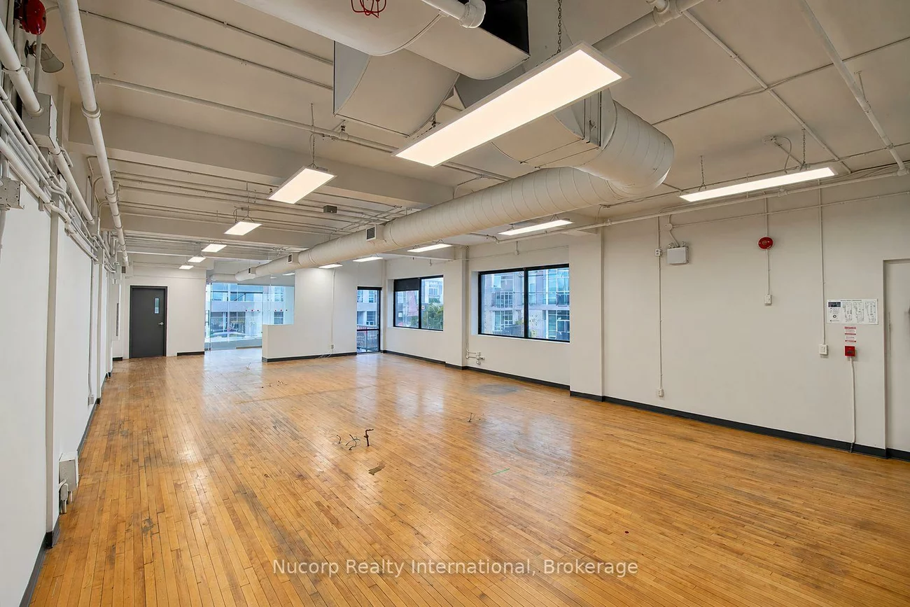 422, Adelaide, Waterfront Communities C1, Toronto