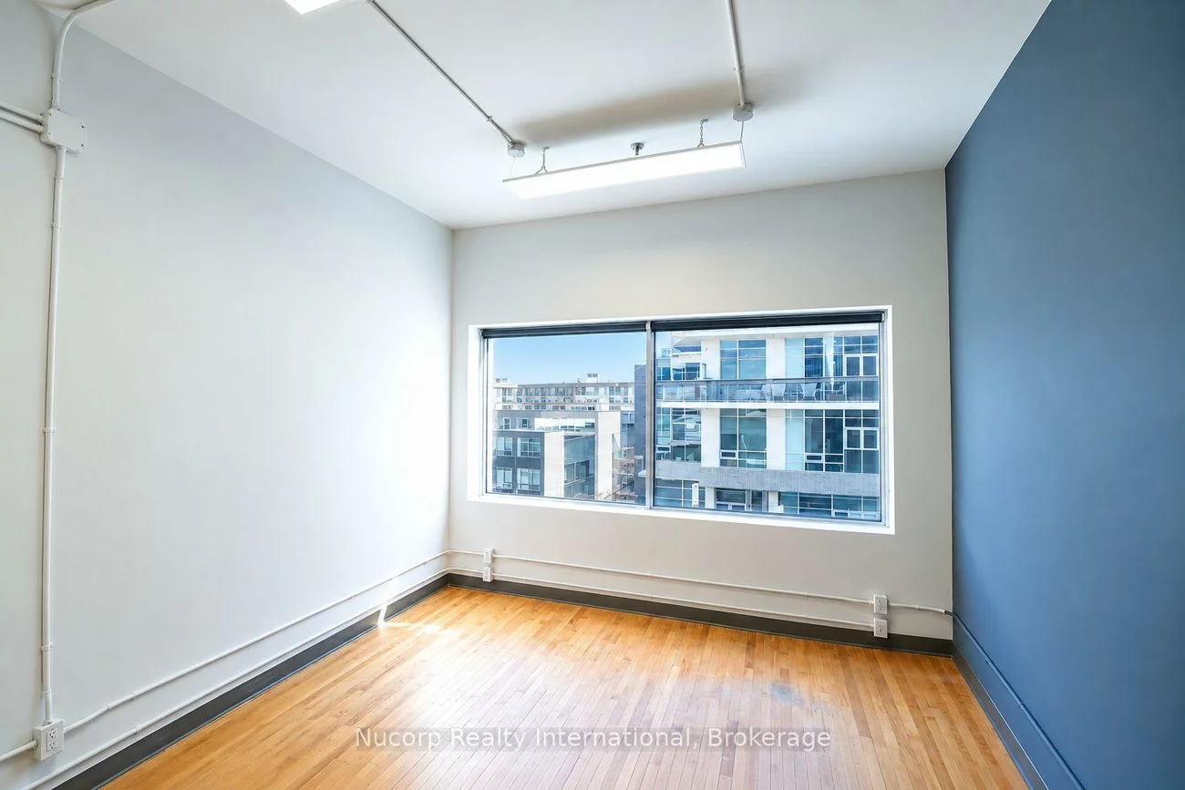 422, Adelaide, Waterfront Communities C1, Toronto