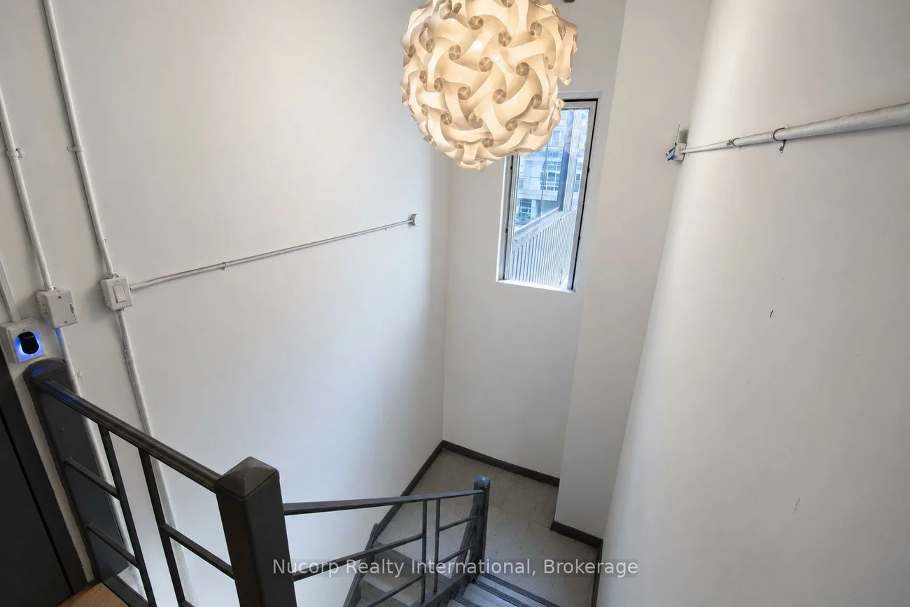 422, Adelaide, Waterfront Communities C1, Toronto