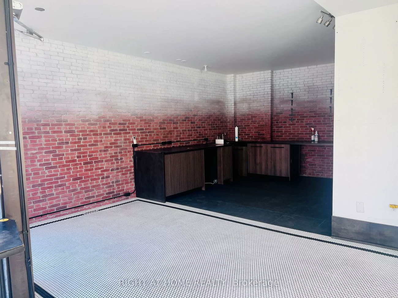 1421, Bloor, Dufferin Grove, Toronto