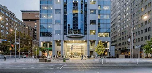 525, University, Bay Street Corridor, Toronto
