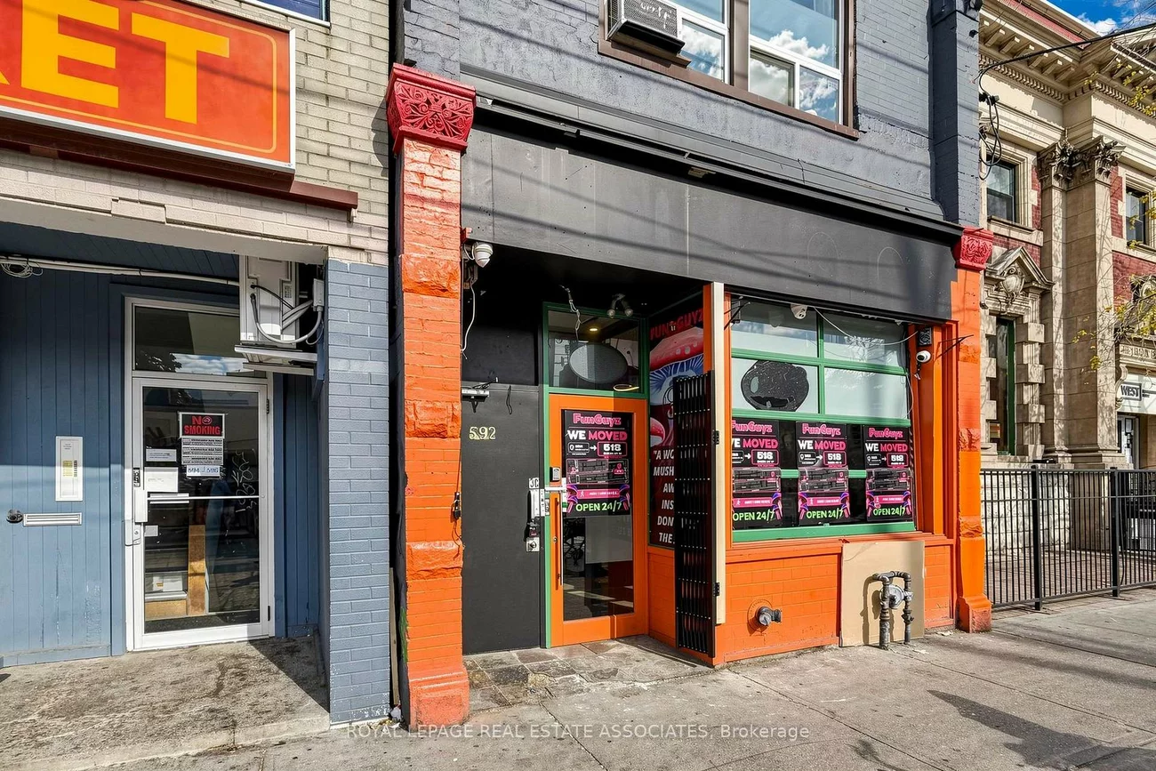 592, Queen, Trinity-Bellwoods, Toronto