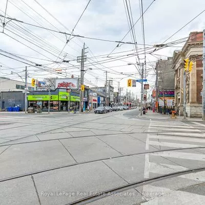 592, Queen, Trinity-Bellwoods, Toronto