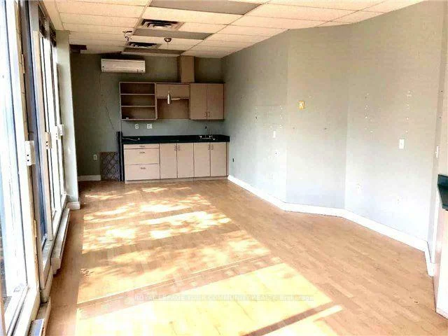 80, Finch, Newtonbrook West, Toronto