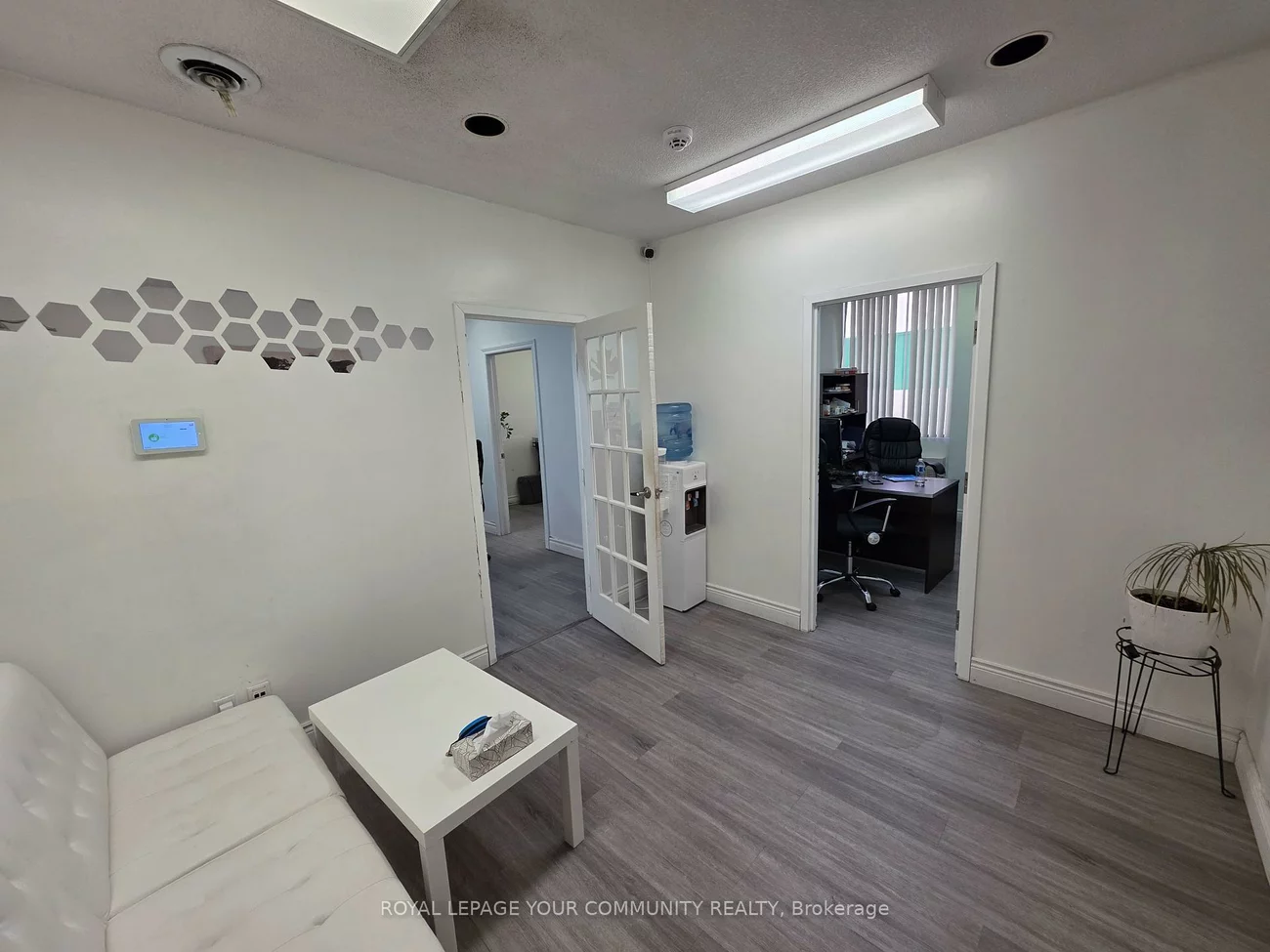 4218, Lawrence, West Hill, Toronto