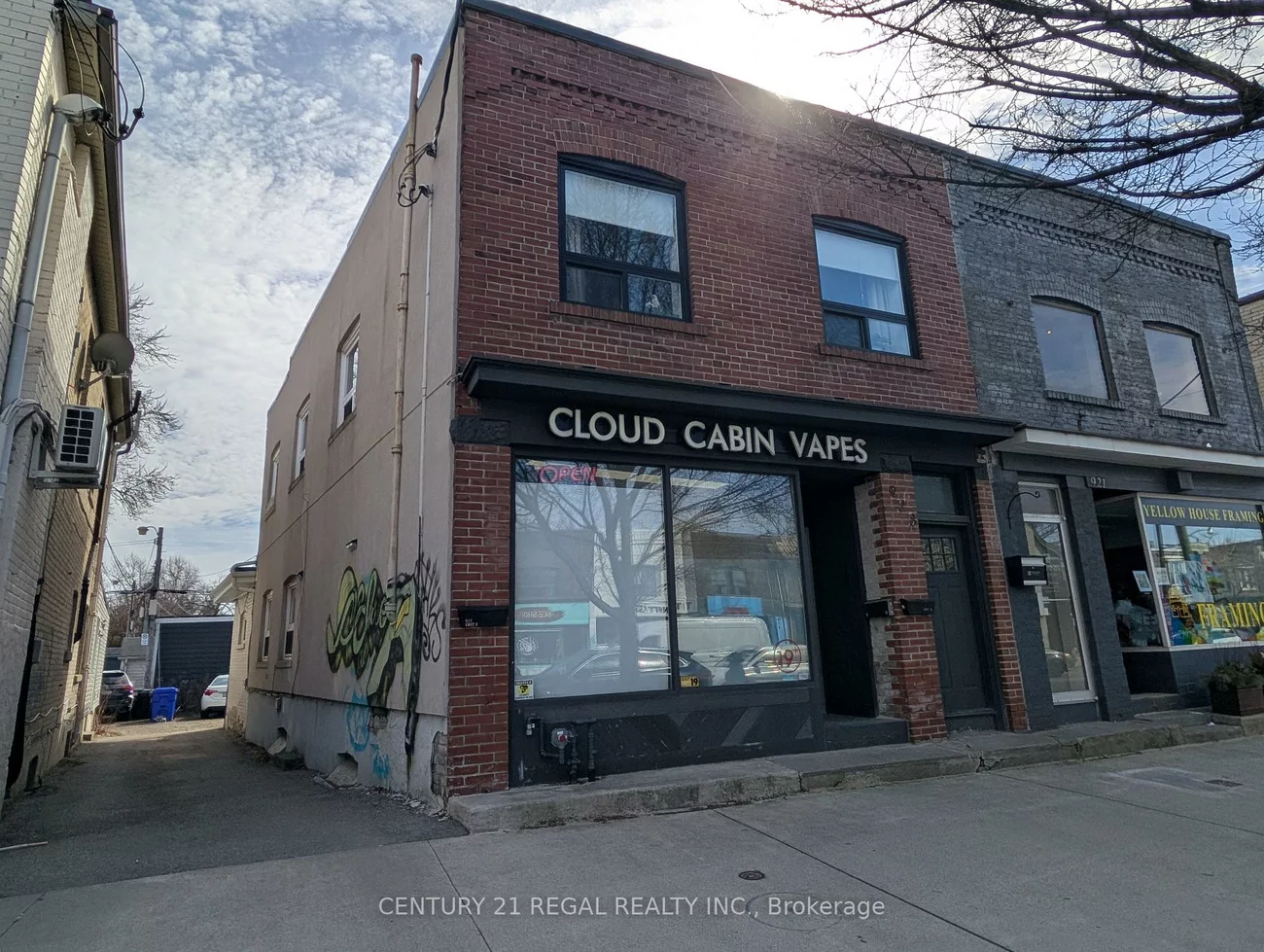 923, Kingston, The Beaches, Toronto