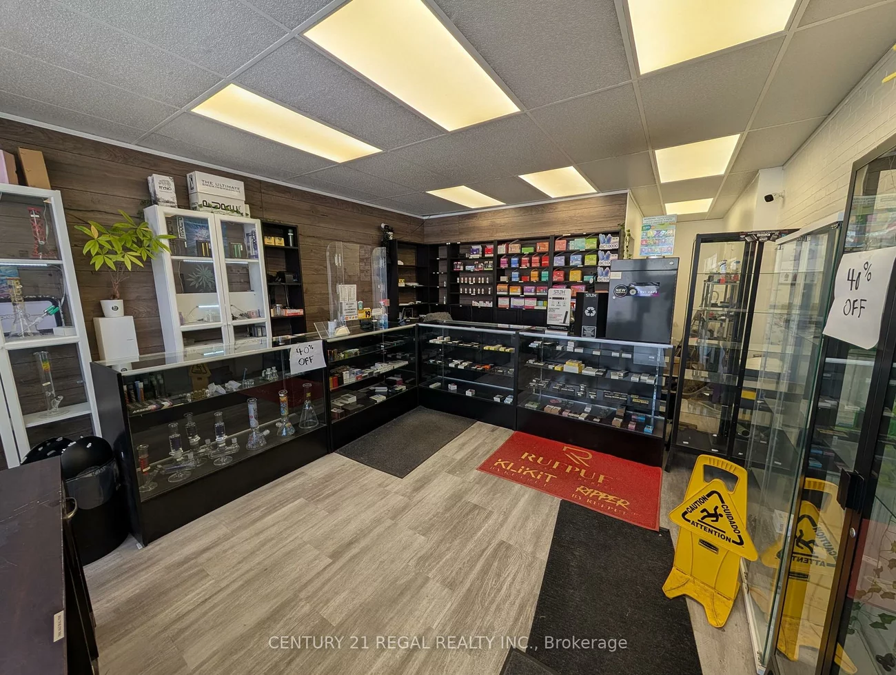 923, Kingston, The Beaches, Toronto