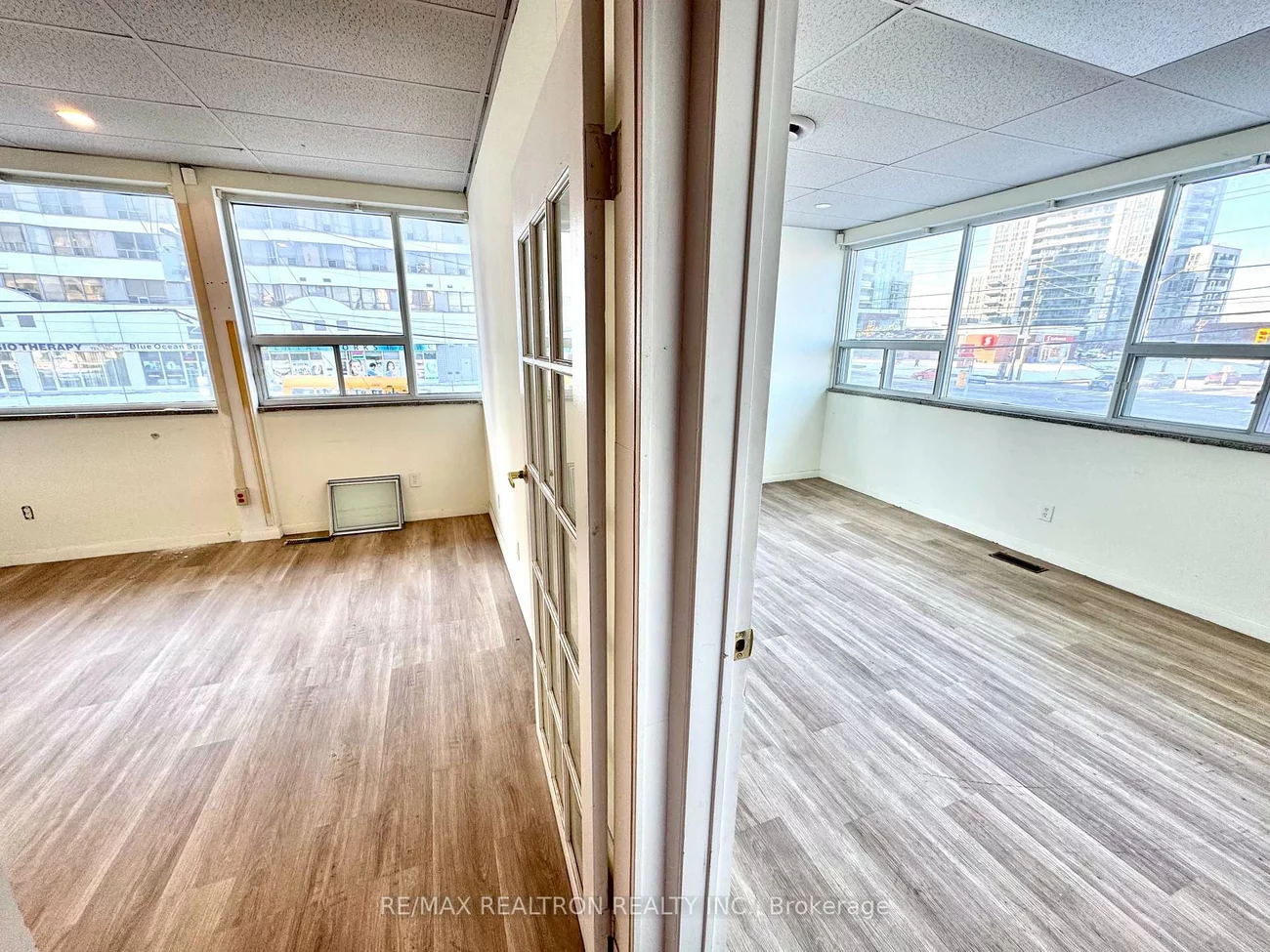 2163, Lawrence, Dorset Park, Toronto