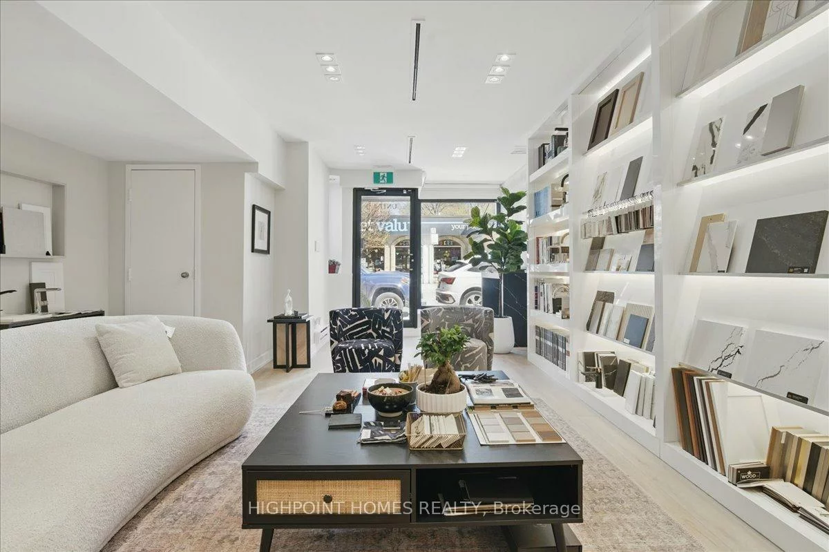 2359, Queen, The Beaches, Toronto