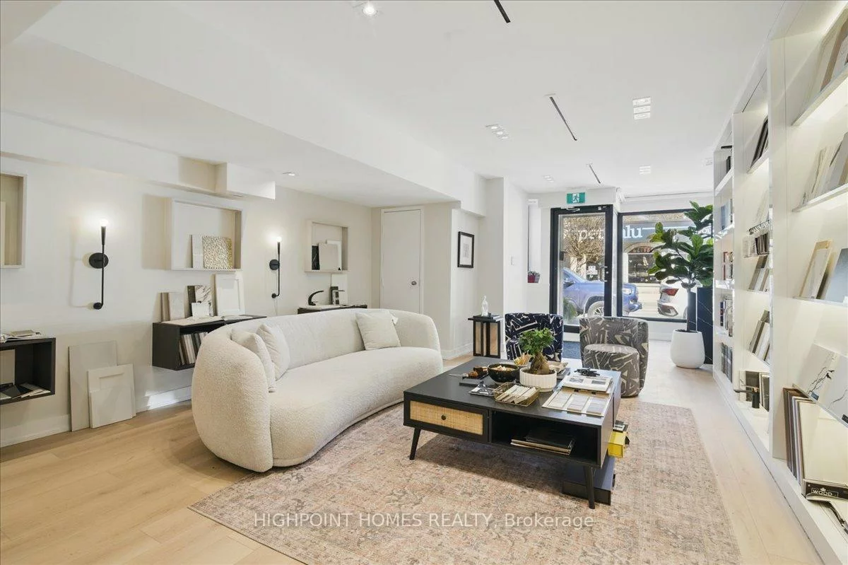 2359, Queen, The Beaches, Toronto